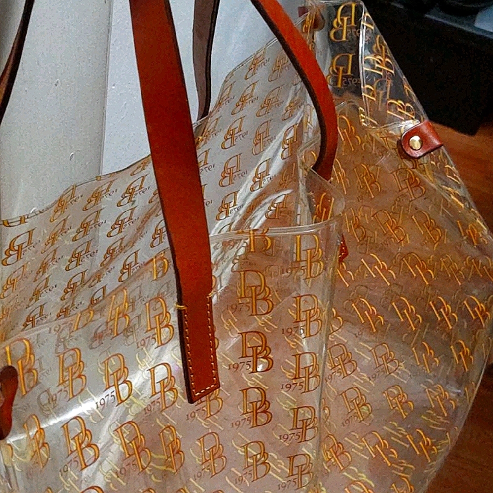 Large Vinyl bag. Good condition